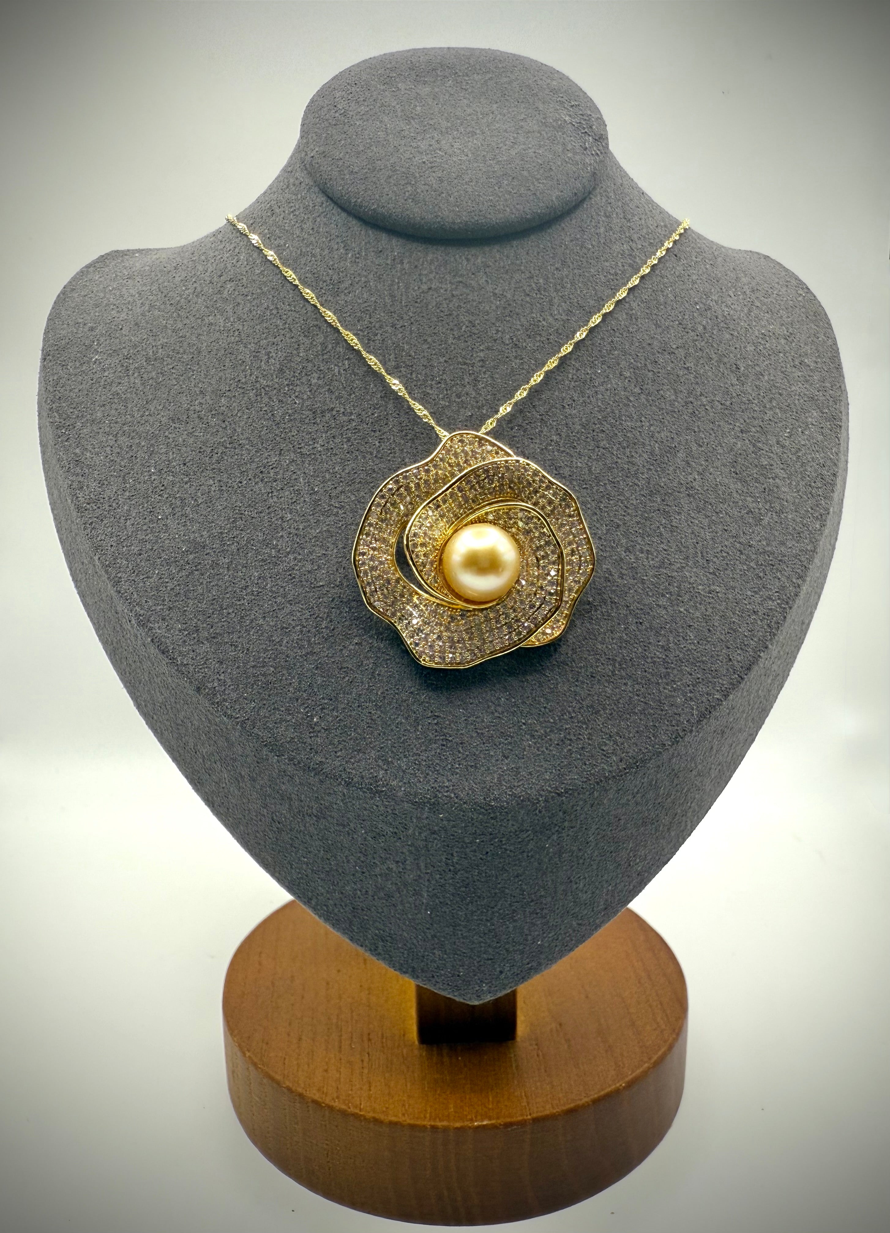 Flower Brooch - Pendant
