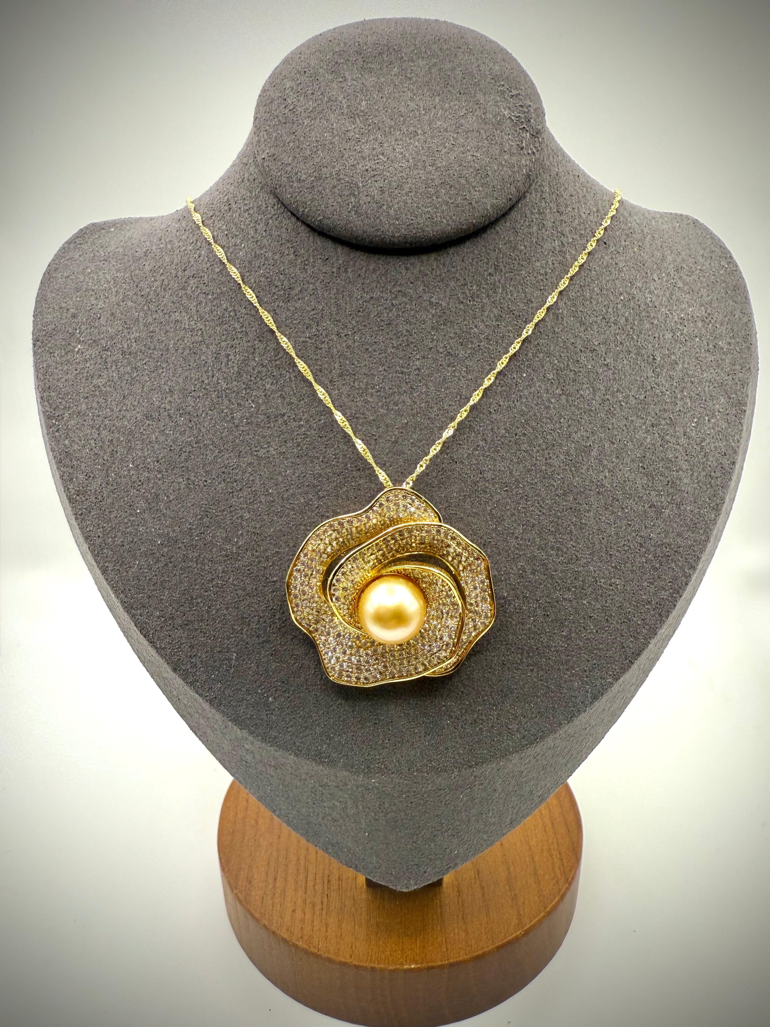 Flower Brooch - Pendant