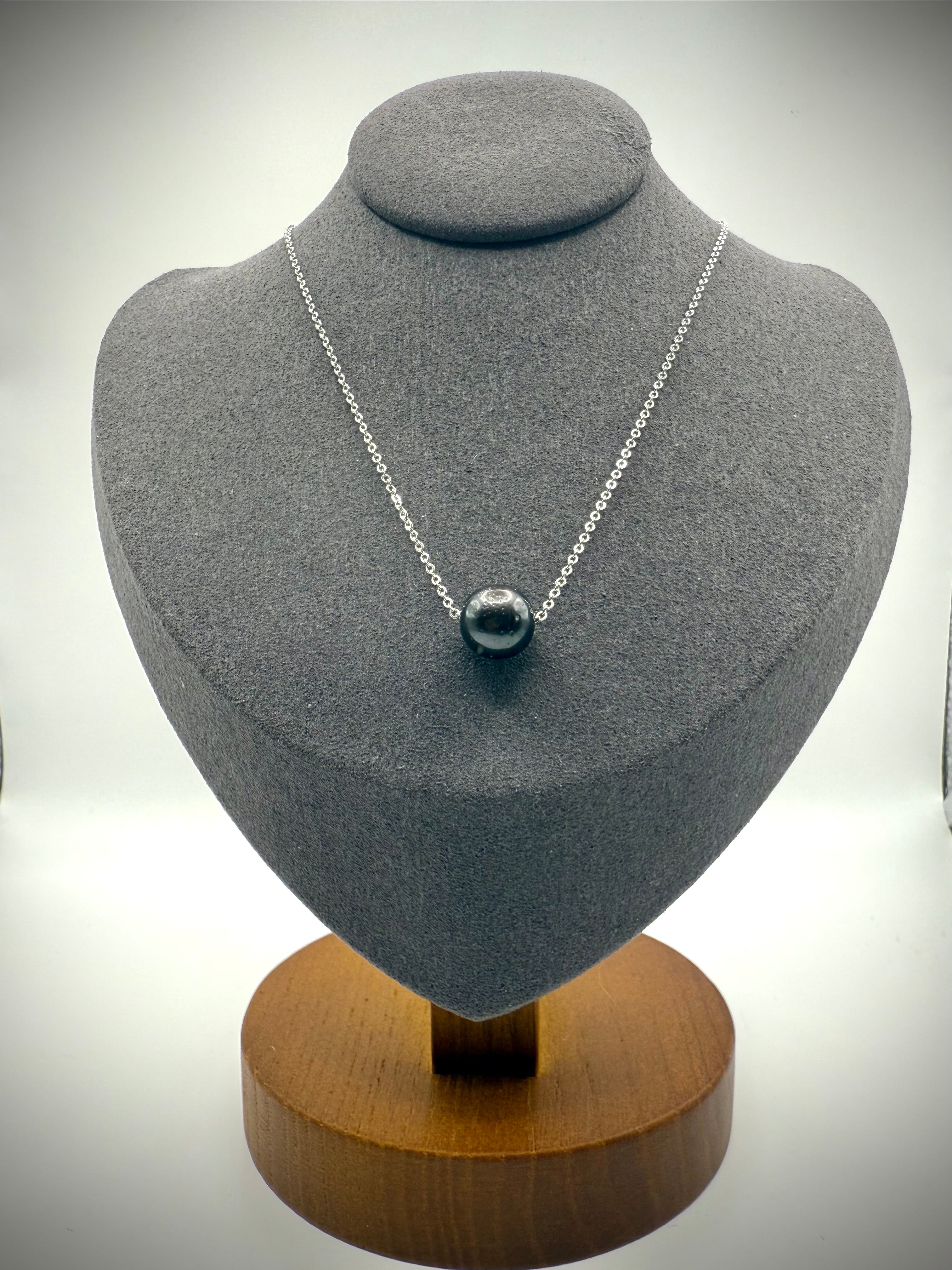 Piano Black Tahitian Pearl Necklace