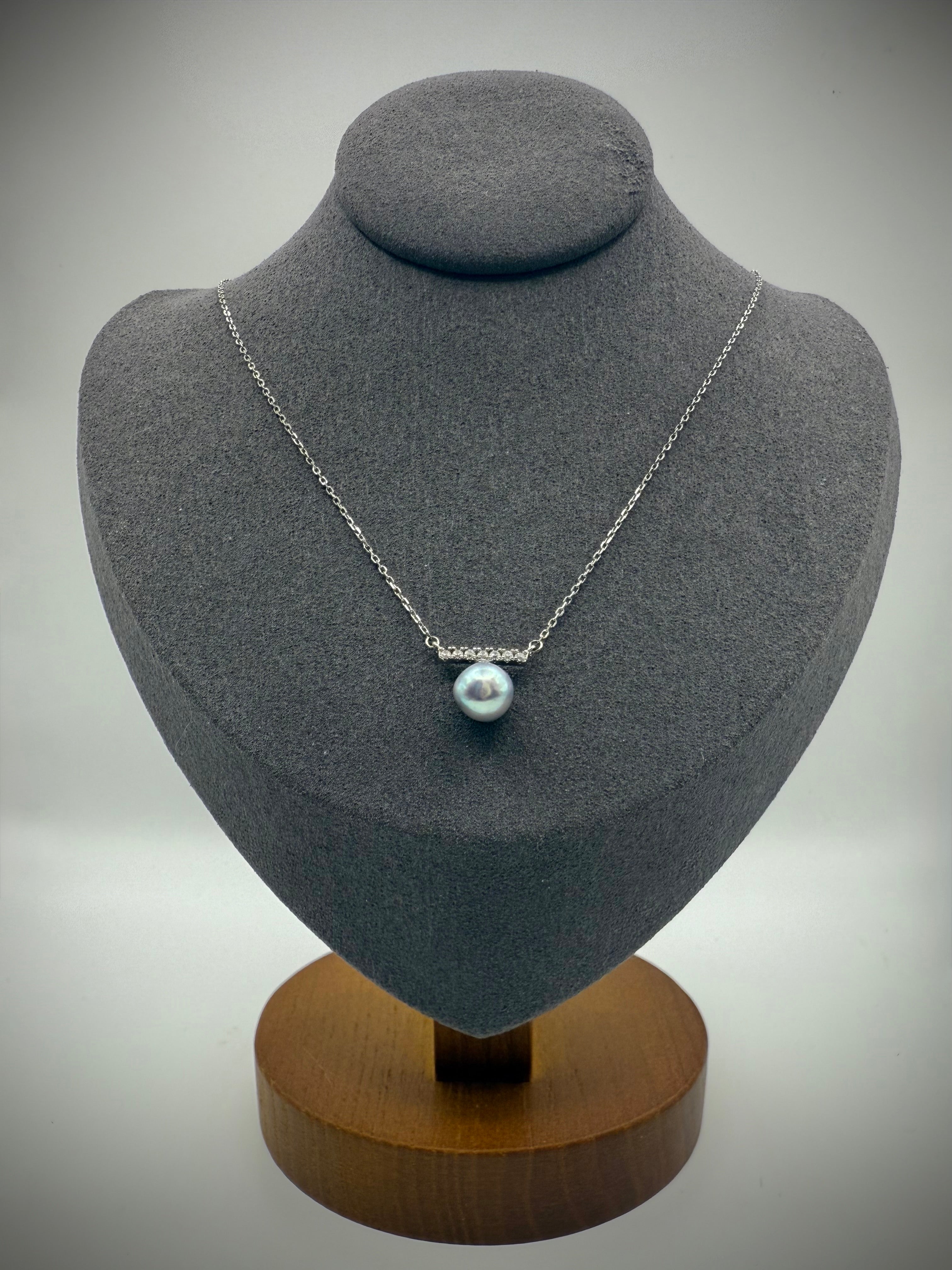 Madama Pearl Necklace