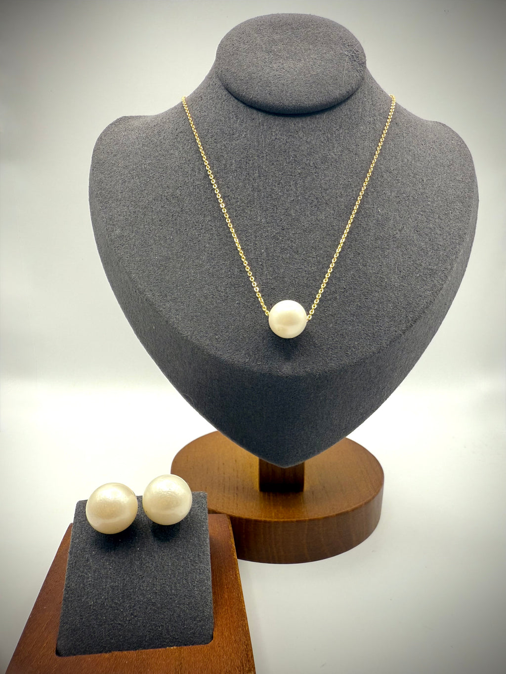 Creamy White South Sea Pearl Floating Necklace