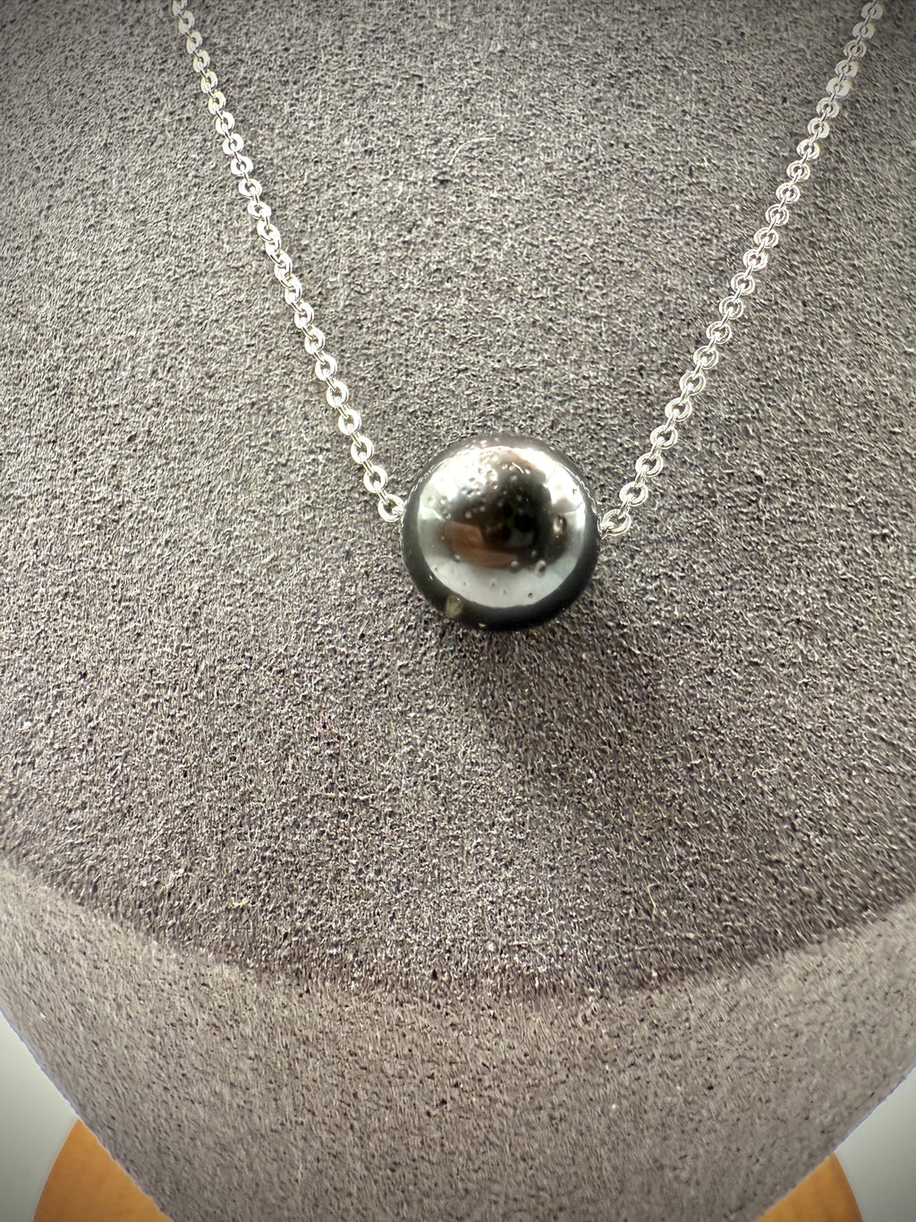 Piano Black Tahitian Pearl Necklace