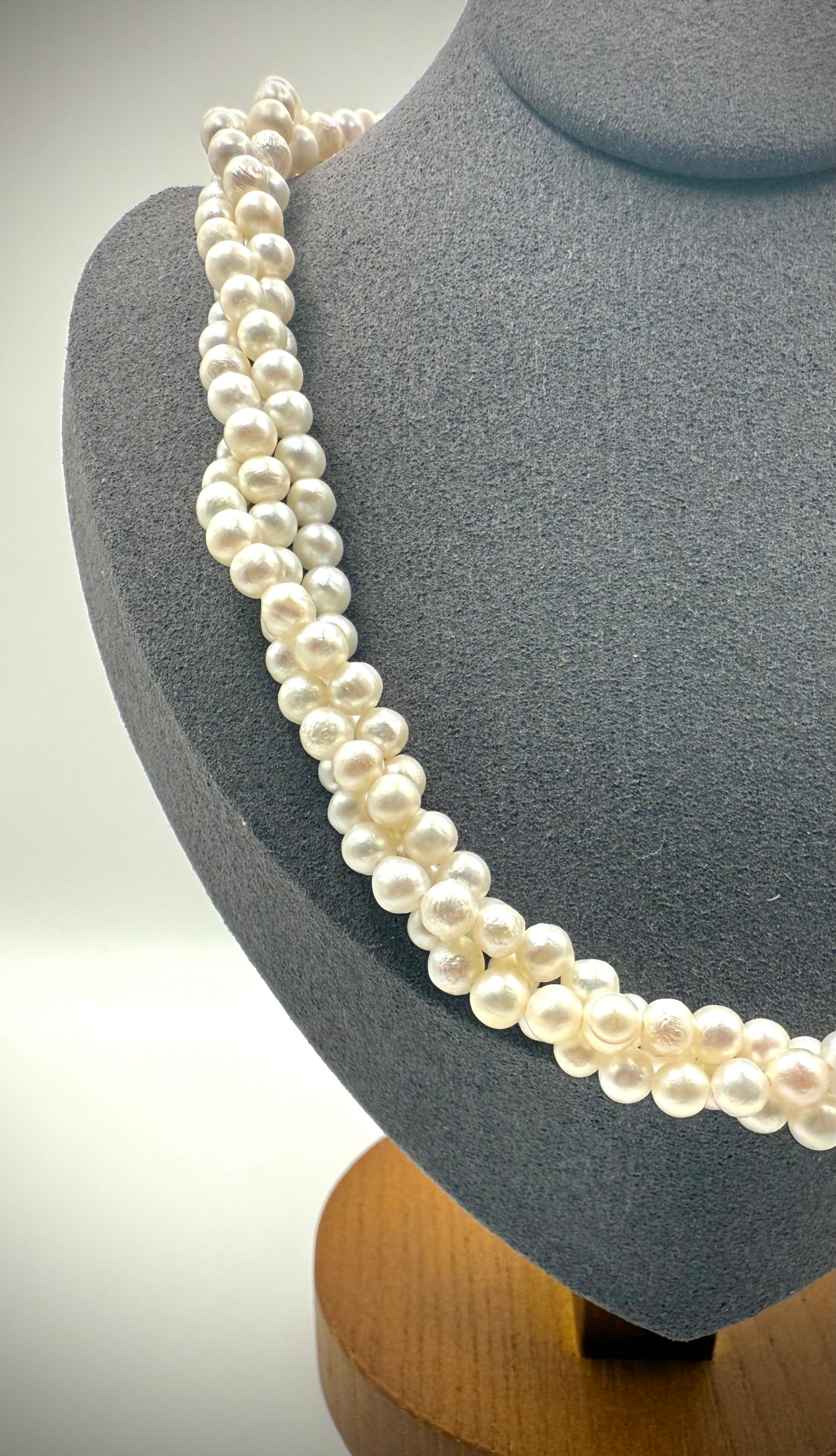 Freshwater Akoya Pearl Choker