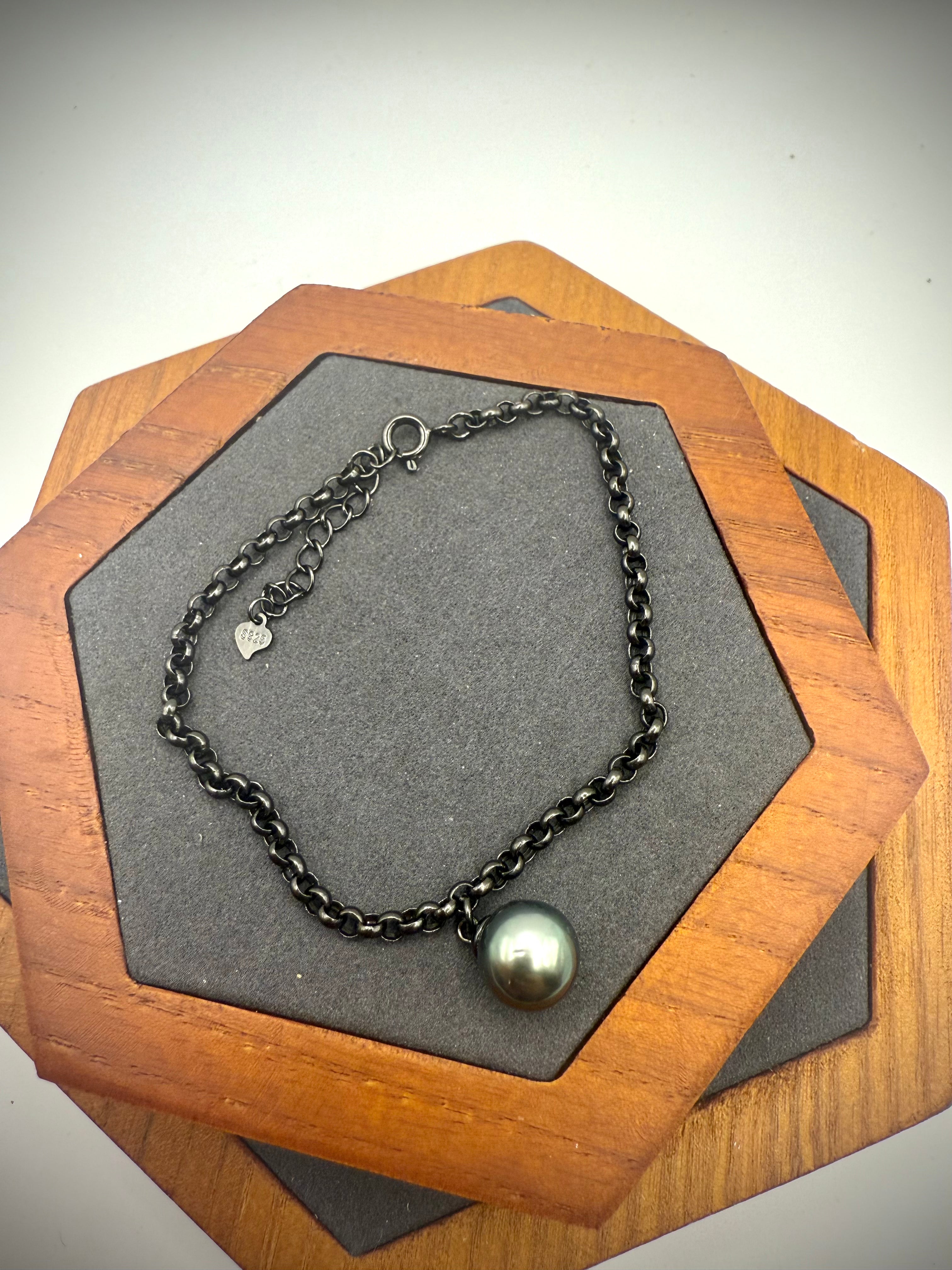 Black Tahitian Bracelet
