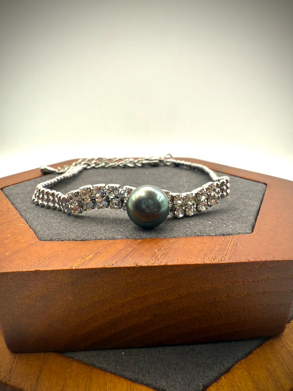 Peacock Freshwater Pearl Bracelet