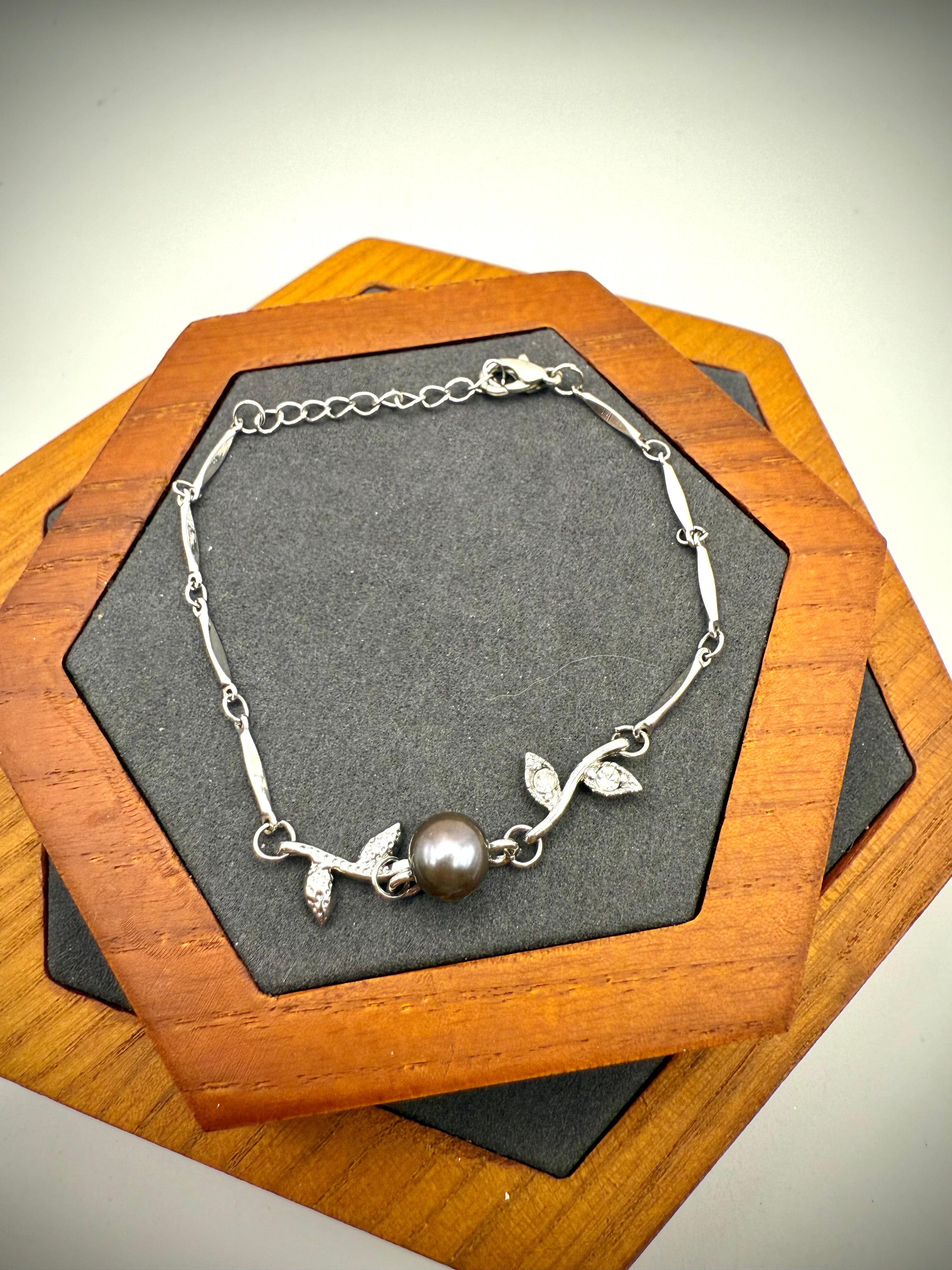 Peacock Freshwater Pearl Bracelet