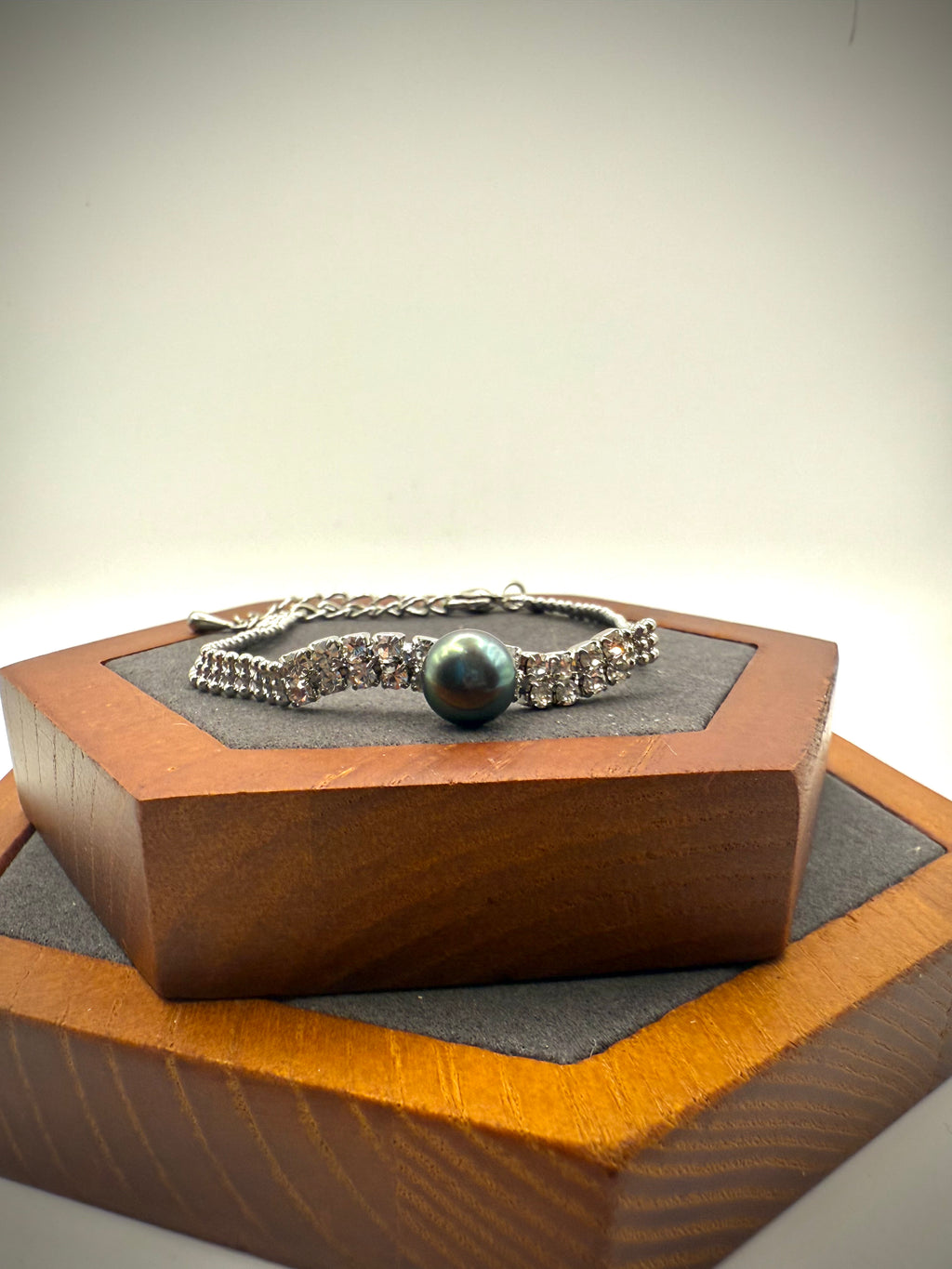 Peacock Freshwater Pearl Bracelet