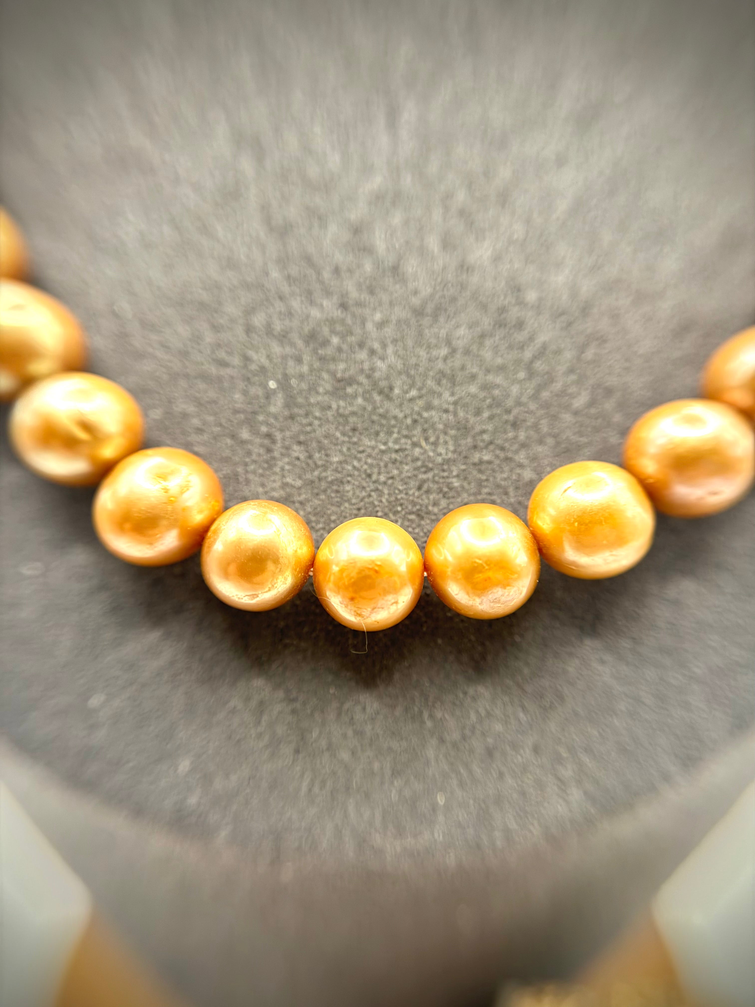 Rose Gold Pearl Necklace