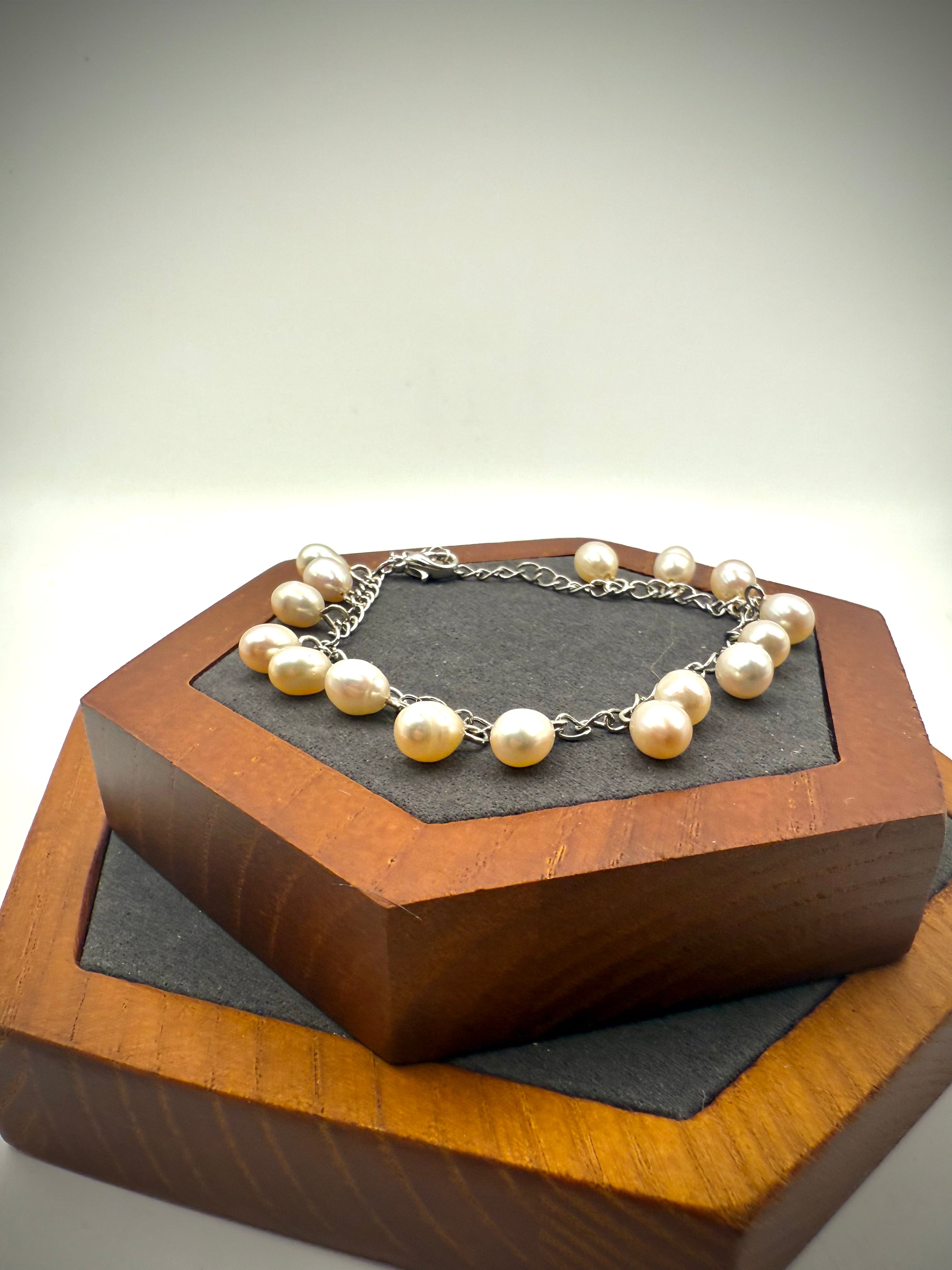 Peach Freshwater Pearl Bracelet