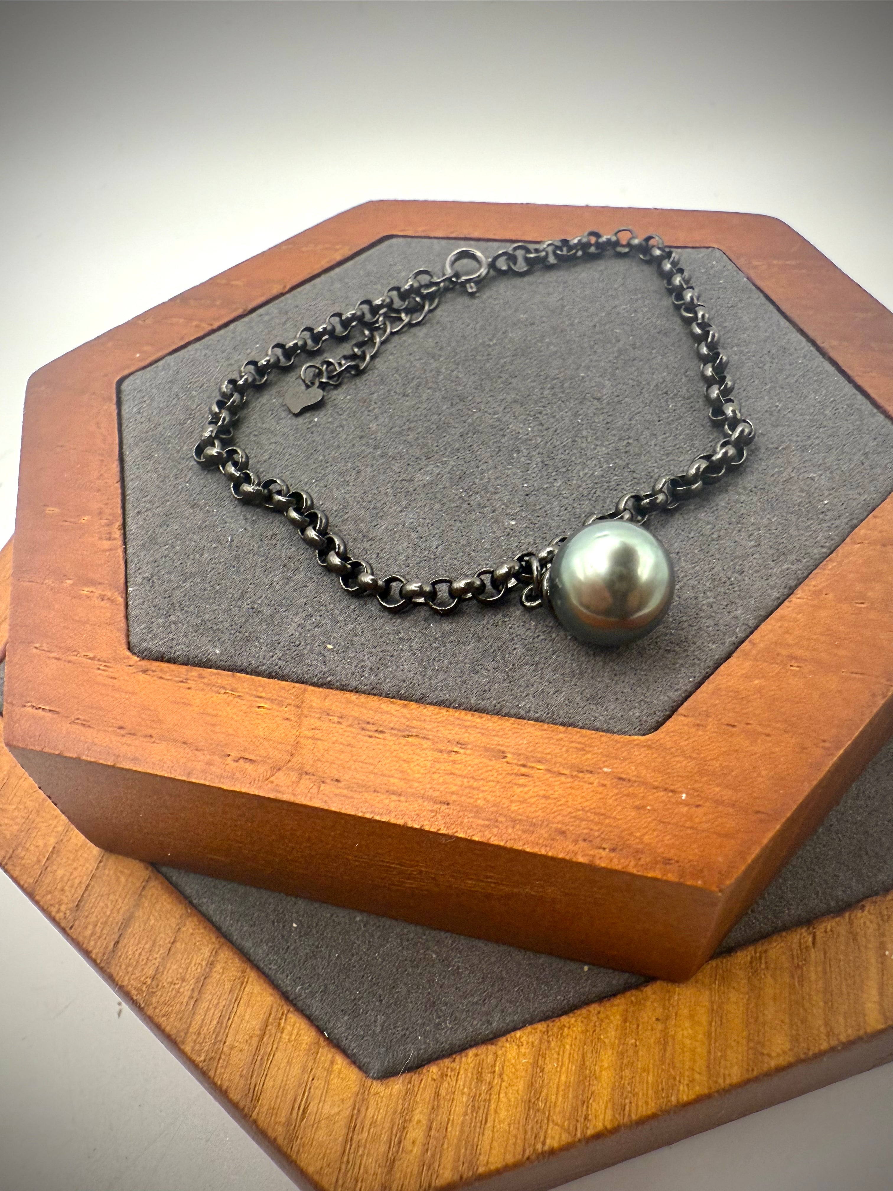 Black Tahitian Bracelet