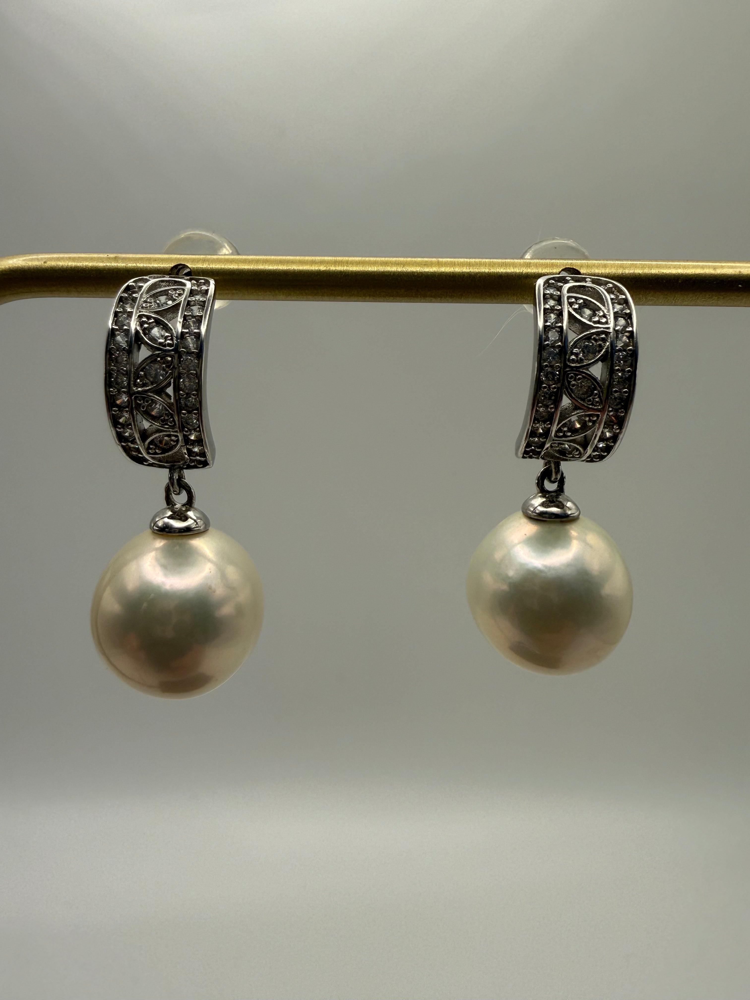 White Freshwater Dangling Earrings